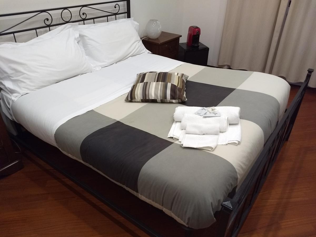 Living Rome Ottaviano B&B ภายนอก รูปภาพ