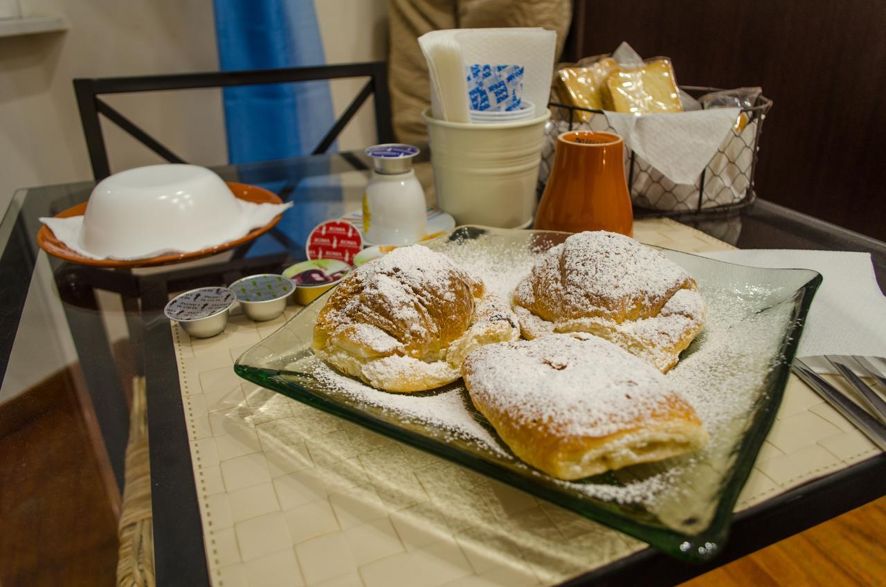 Living Rome Ottaviano B&B ภายนอก รูปภาพ