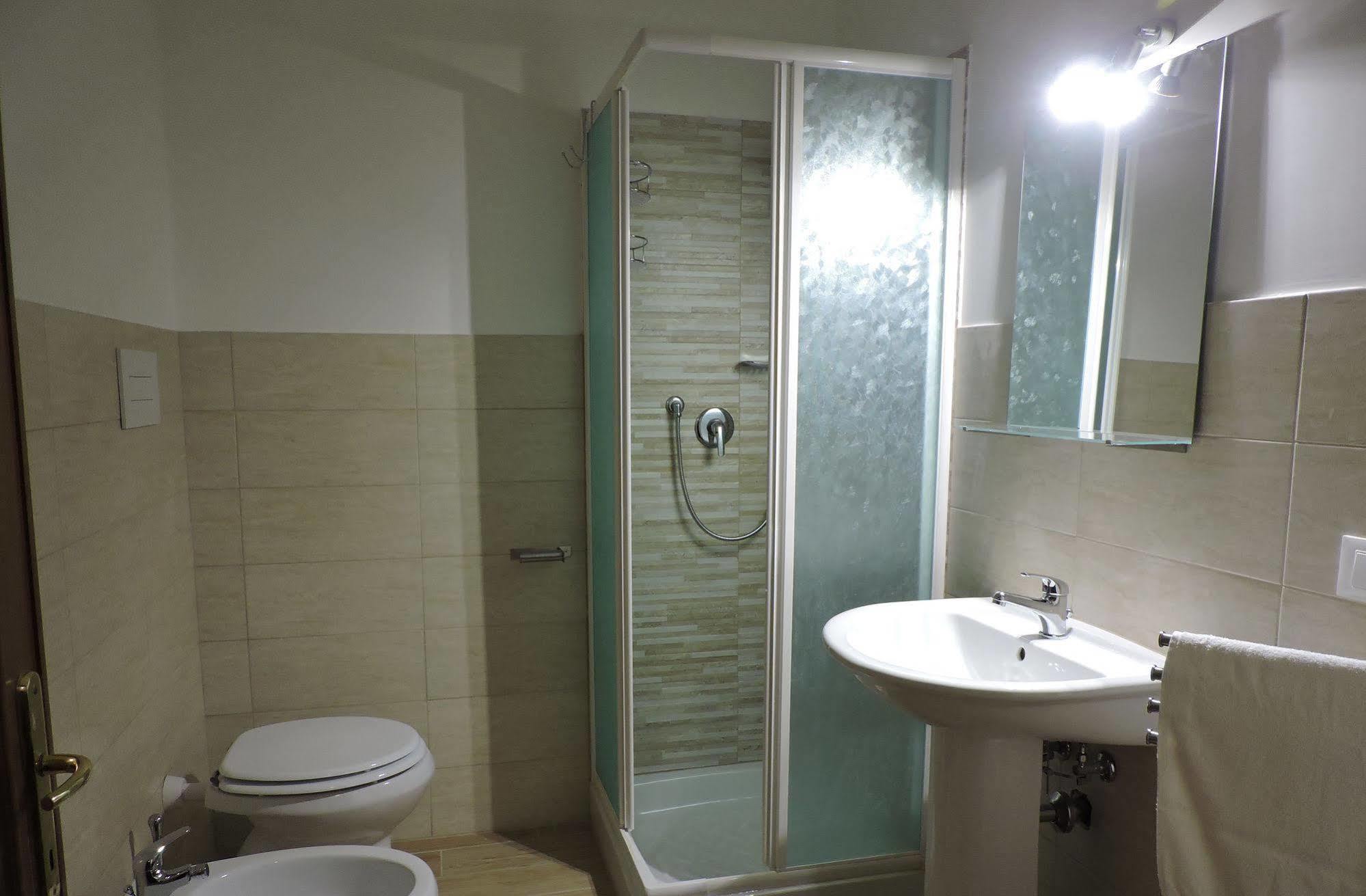 Living Rome Ottaviano B&B ภายนอก รูปภาพ