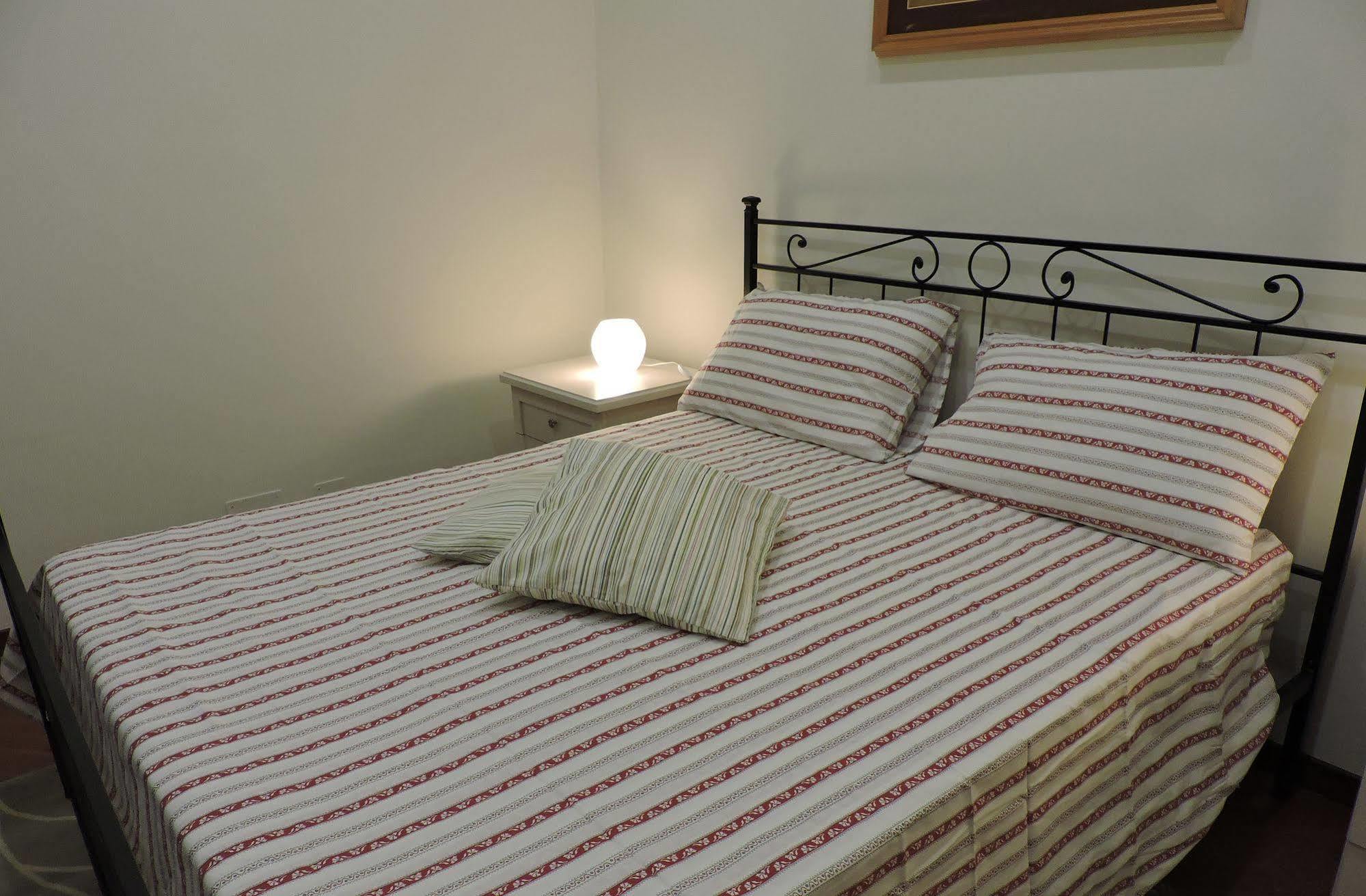 Living Rome Ottaviano B&B ภายนอก รูปภาพ